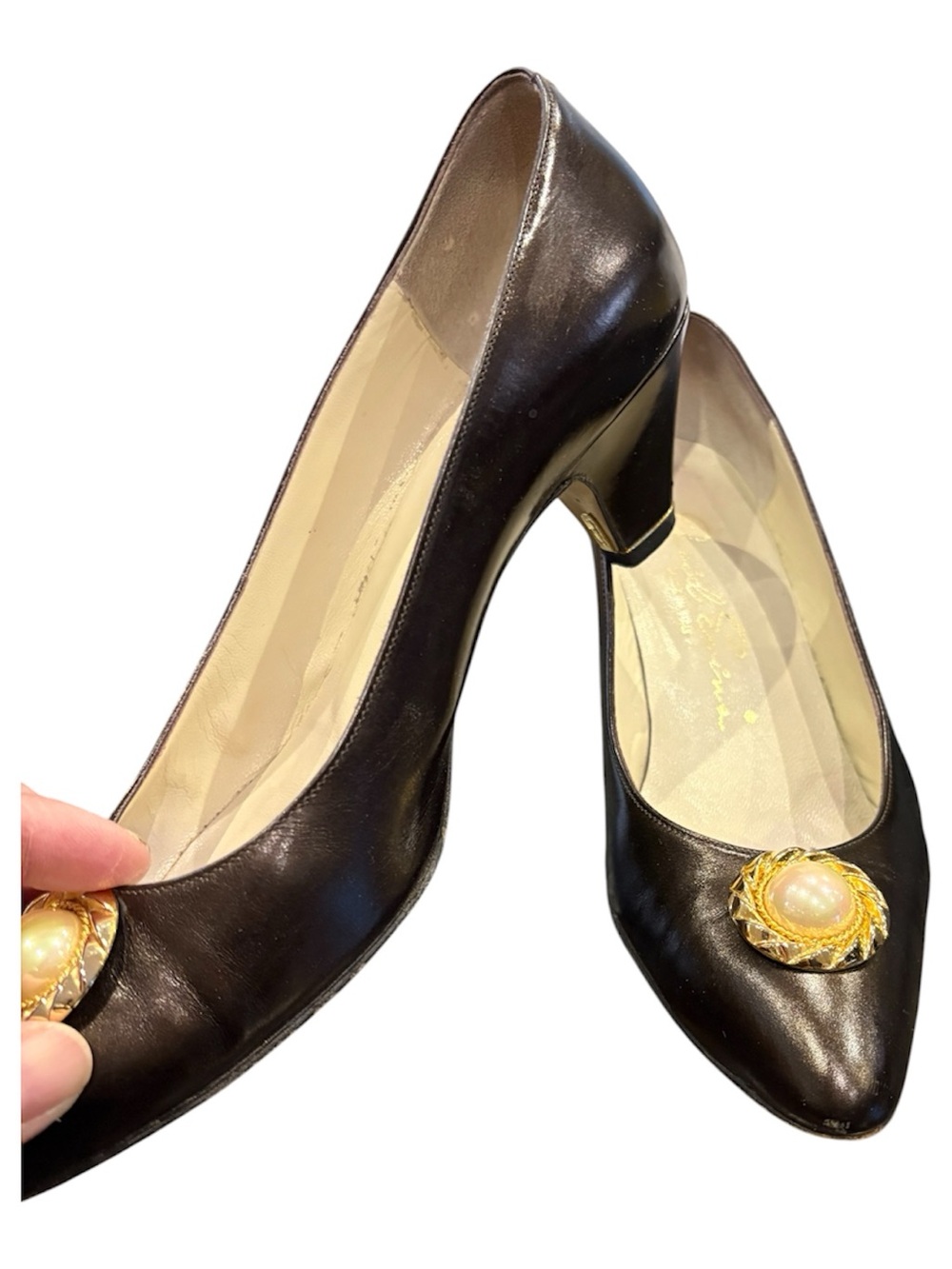 David Evins Low Heel Pumps with Gold Pearl Accent, size 6.5, Ferragamo inspired.
